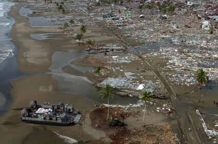 Световната банка отпуска 1 млрд на Индонезия след разрушителното земетресение